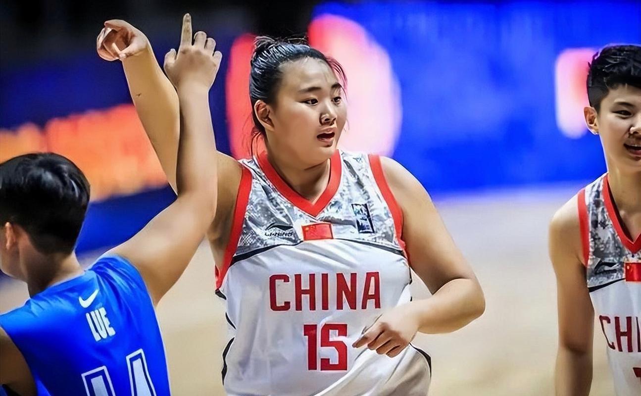 大运女篮决赛中国vs日本刘禹彤